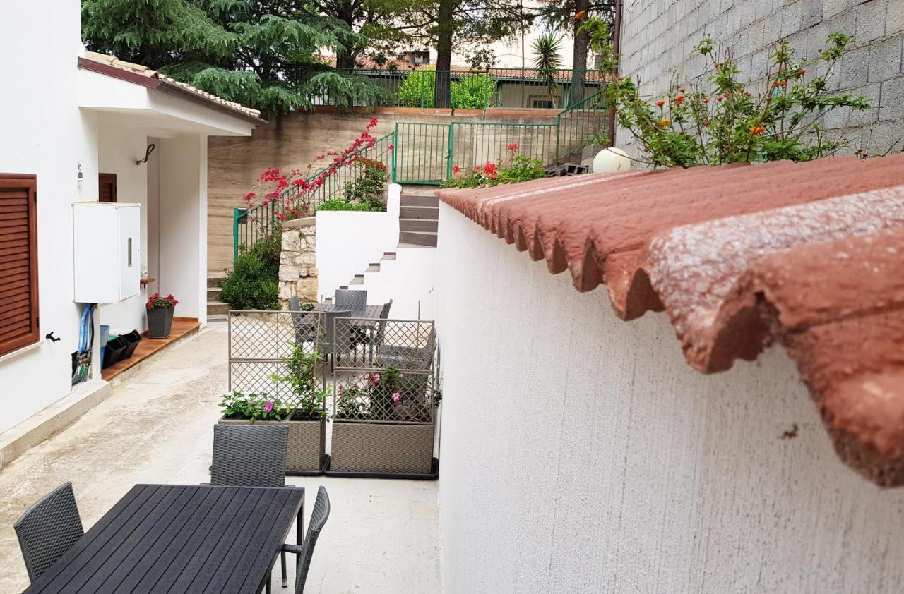 באוני Appartamento Tra Mare E Montagna מראה חיצוני תמונה